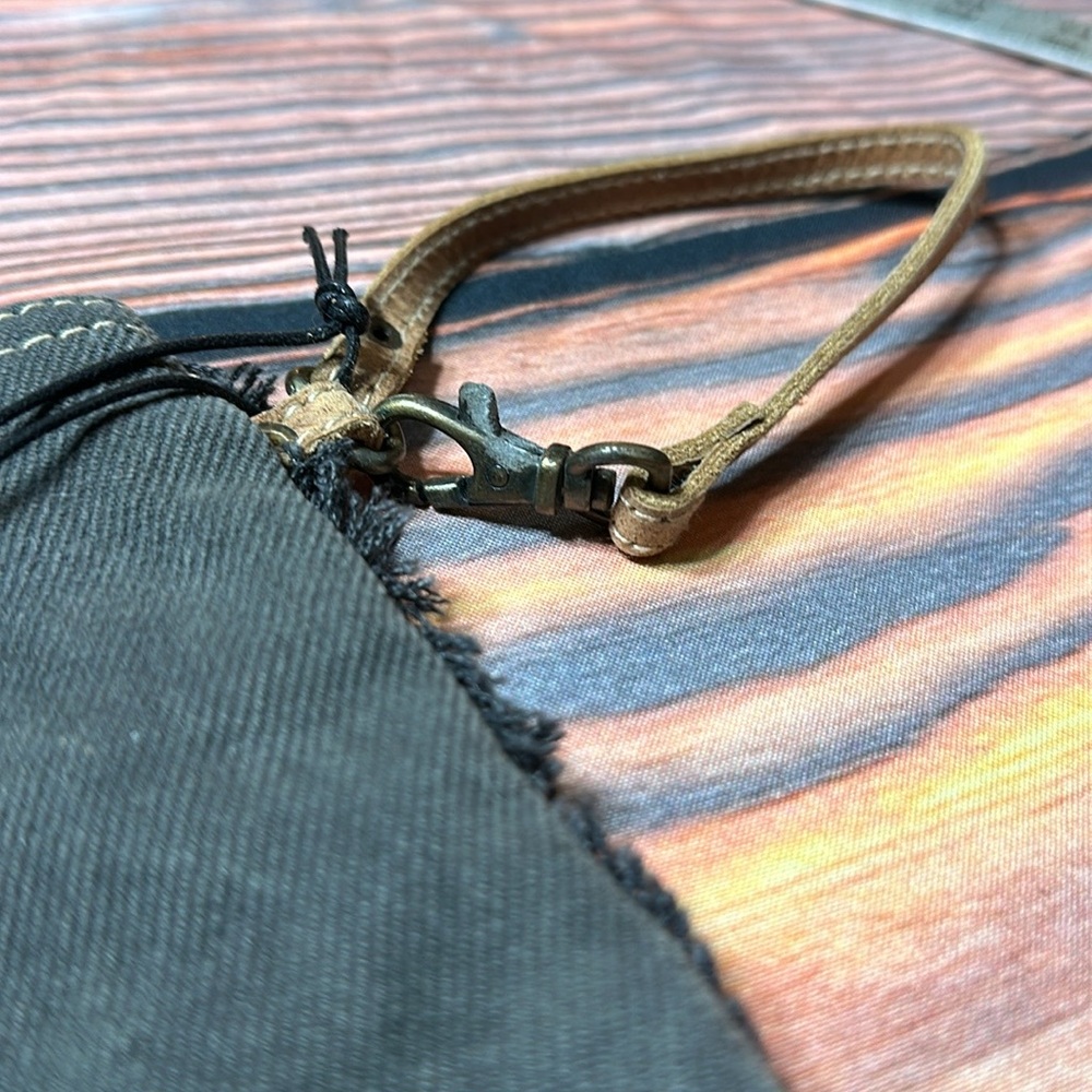 Myra Second Impression Pouch HIDE-SEGMENTED SMALL BAG - Picture 8 of 11